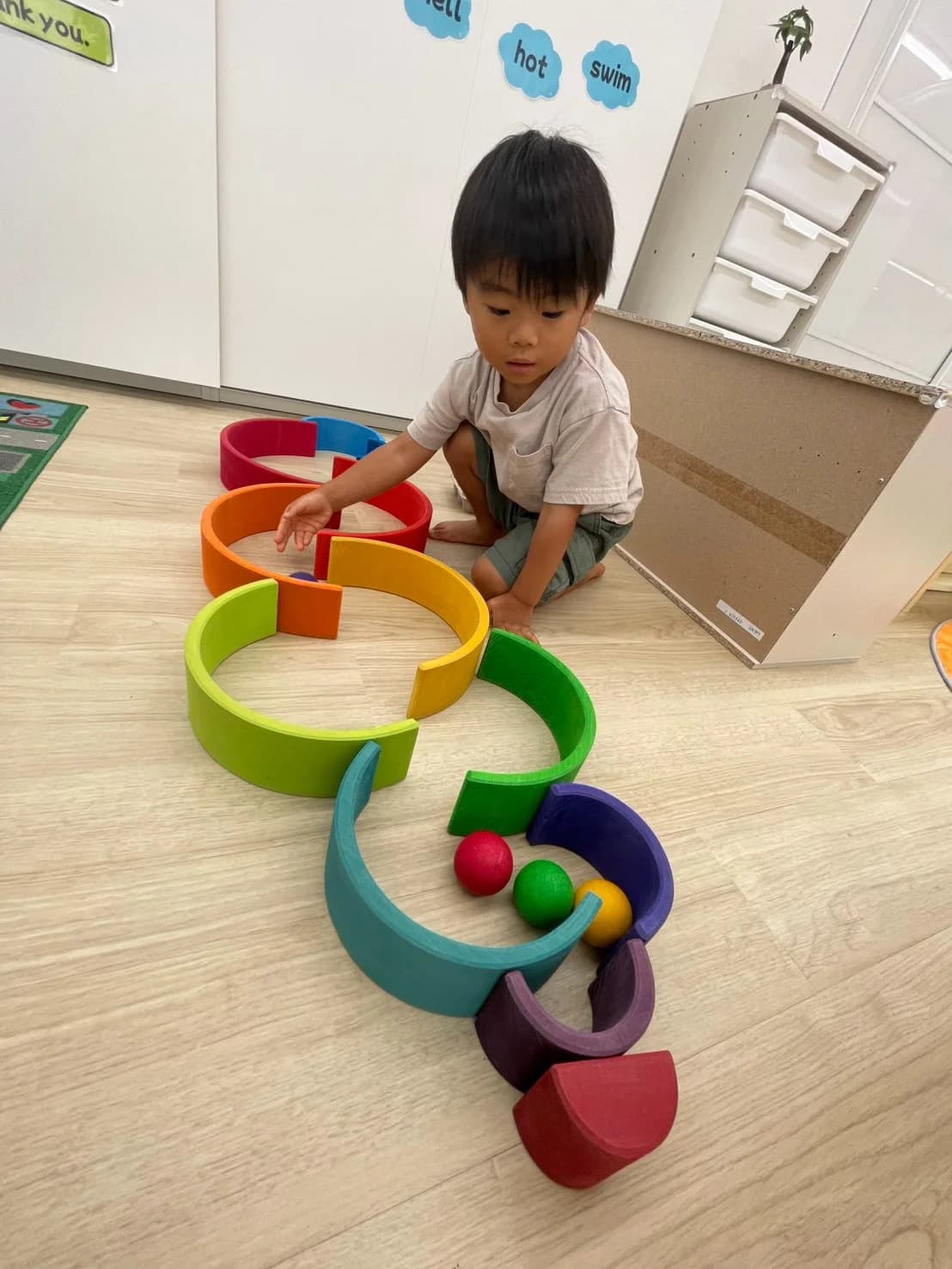 自由遊びの保育シーン